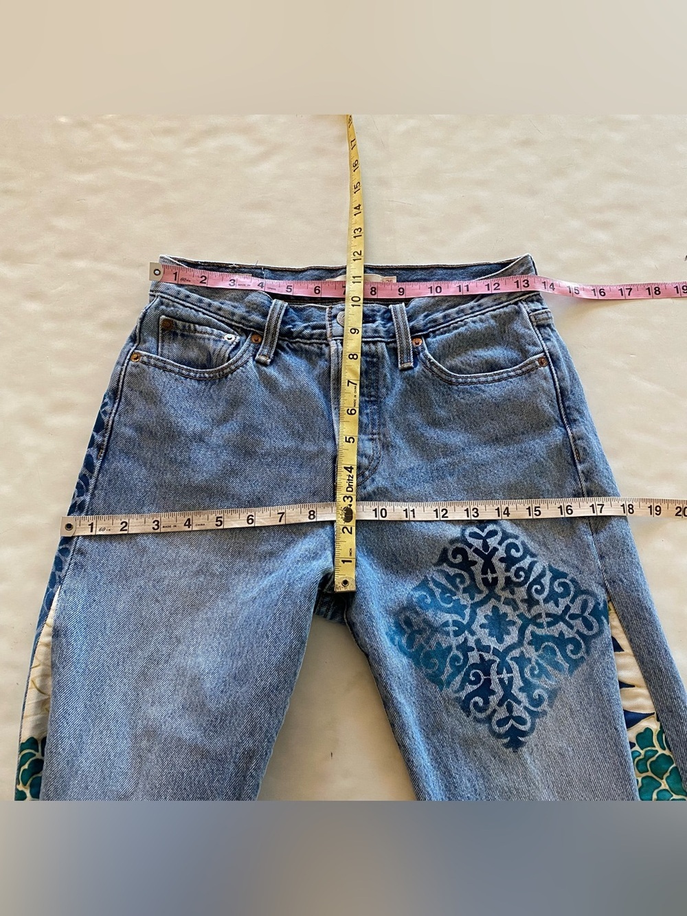 Levi’s Wedgie Premium Custom Jeans Waist 26 Womens Size 2 XS Levis Upcycled OOAK - Picture 3 of 16
